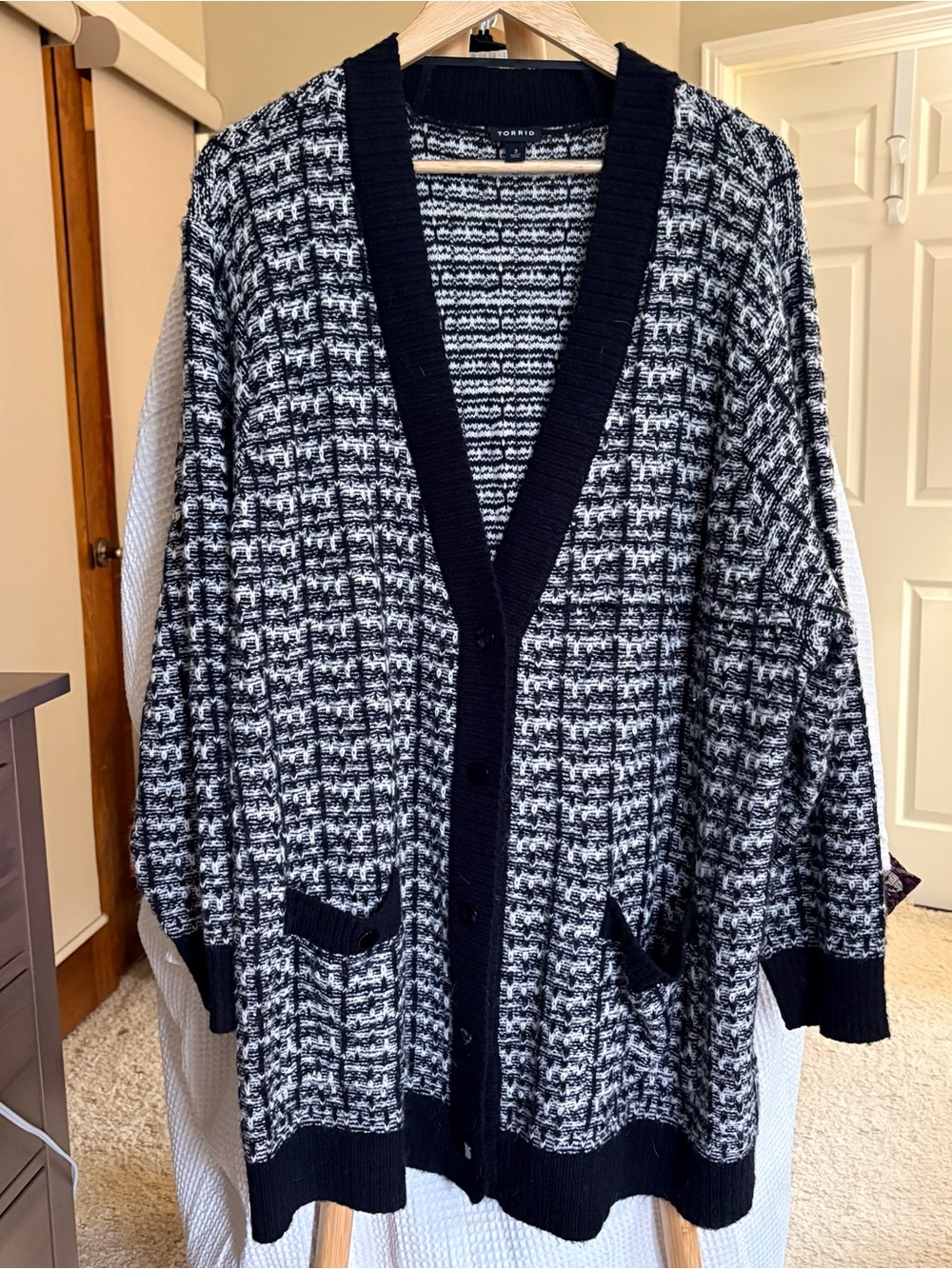 torrid Subtle Sparkle Black & White Textured Knit Cardigan 3X